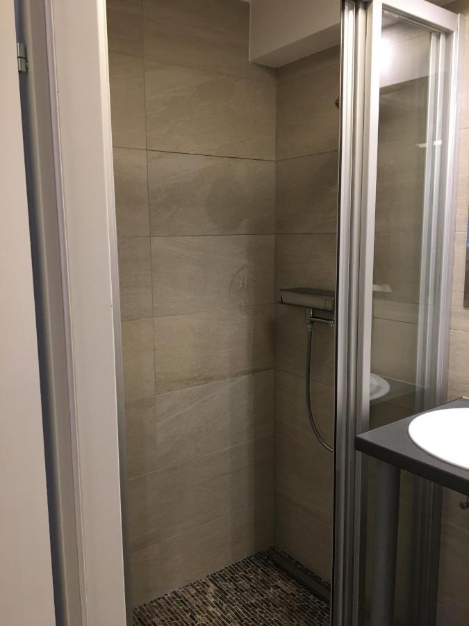 Апартаменты Cosy Flat In The Quiet Area With Own Garden, Free Parking And Direct Public Transport Link To The Centre Вена Экстерьер фото